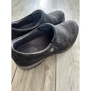 Dansko Shoes Womens 37 Patti Suede Gray Slip On Sneaker Vibram Clog Mule